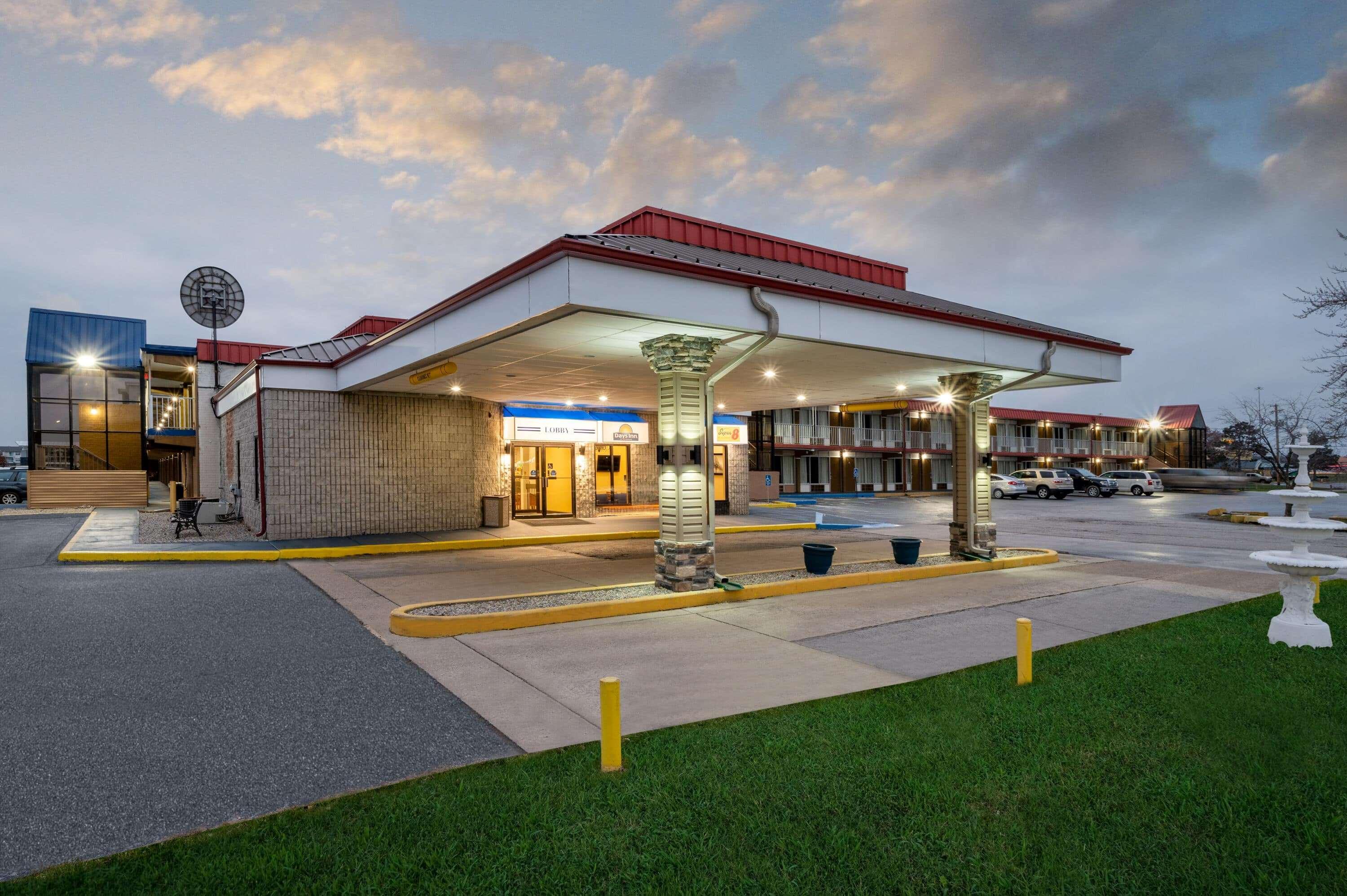 Days Inn By Wyndham Perrysburg Toledo Exterior photo