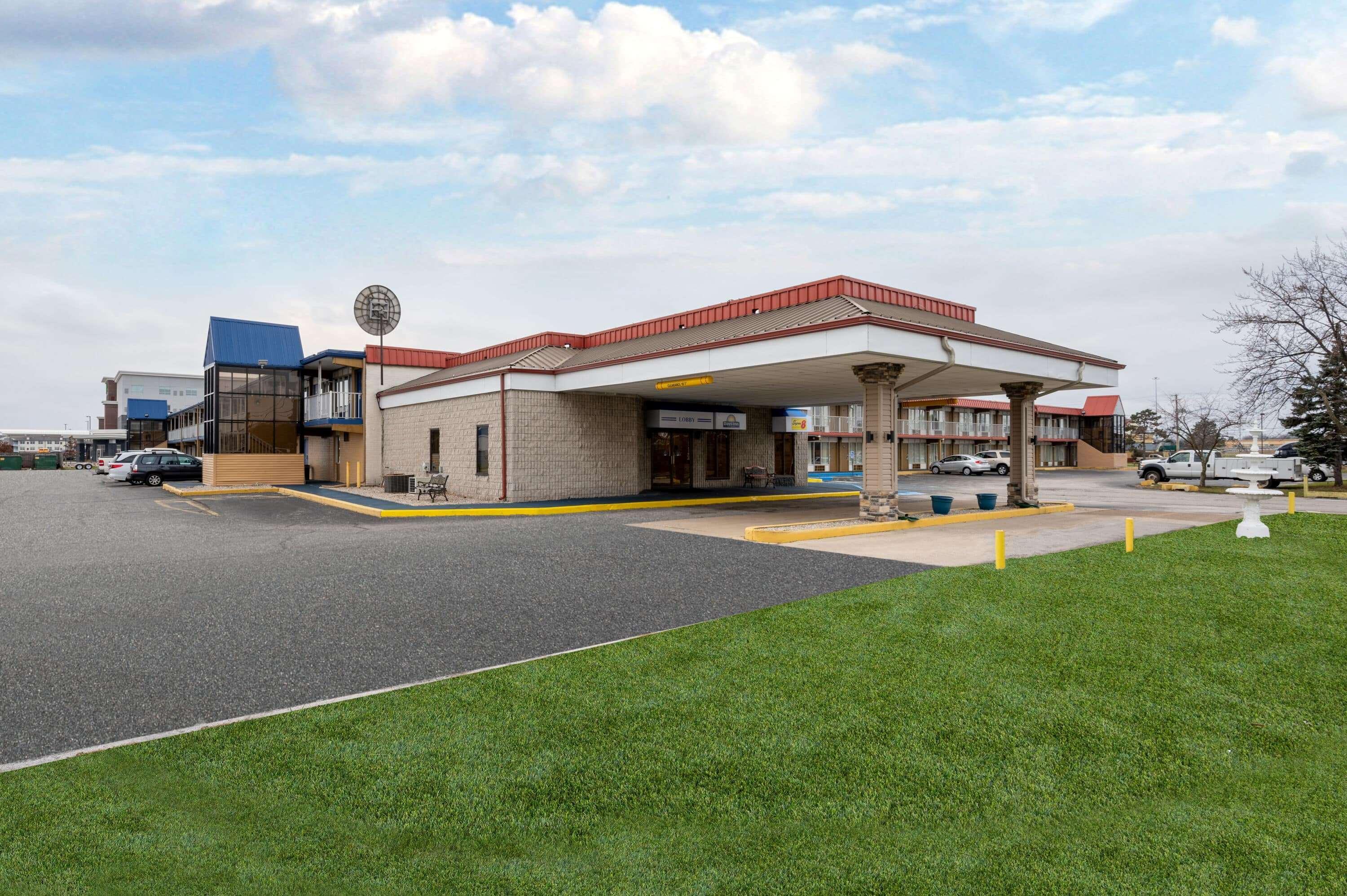 Days Inn By Wyndham Perrysburg Toledo Exterior photo